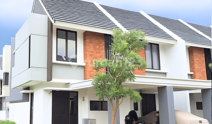 Dijual Rumah Hook 2 Lantai Siap Huni, Lokasi Super Strategis di Depok