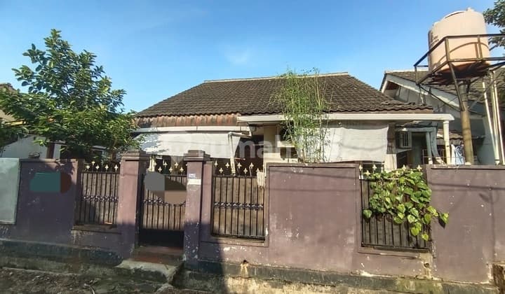 Dijual Rumah Hook Full Furnish Siap Huni di Larangan Selatan