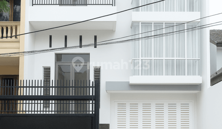 Dijual Rumah Siap Huni Semi Furnished di Pluit Jakarta Utara