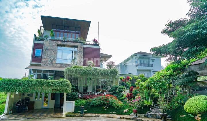 Dijual Rumah Dengan View Indah di Sentul Bogor