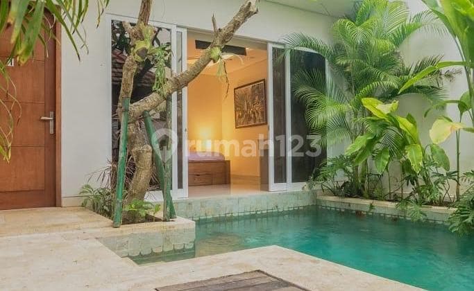 Translation: "Minimalist Villa for Rent in Nusa Dua, Bali"
