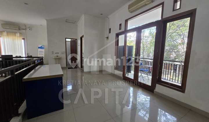 Rumah Nyaman Siap Huni dengan Posisi Strategis di Batununggal Bandung