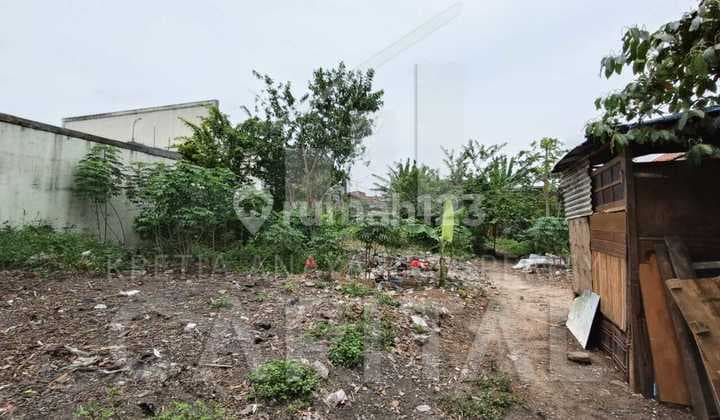 Tanah Padat di Mainroad Soekarno Hatta Bandung