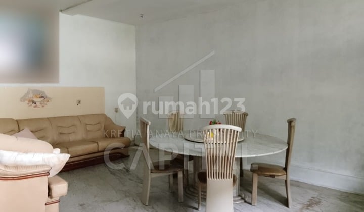 Land with a 2-Story Building on Jalan Pajajaran, Strategically Located, Suitable for Residence or Other Business Purposes