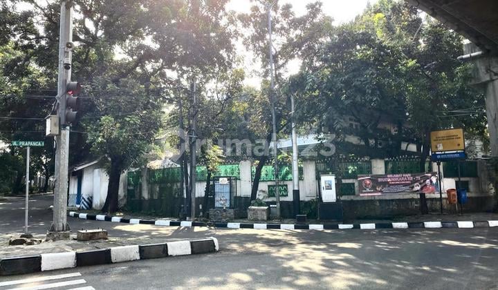 Rumah Lama di Jalan Raya Prapanca Sangat Strategis untuk Usaha