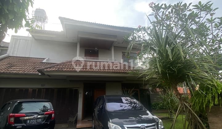 Rumah terawat dan bagus bertingkat 2 di daerah pekayon pejaten