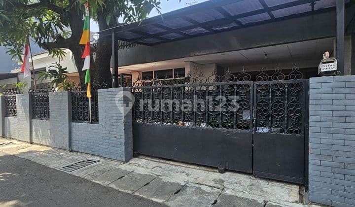 Rumah Lama Harga Murah Di Kebayoran Baru Posisi Strategis Dekat Woltermangunsidi