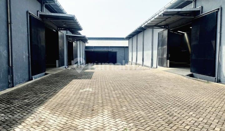 Dijual Gudang Luas 5.500 M2 Kondisi Baru Gress di Krajan, Singosari Mlg