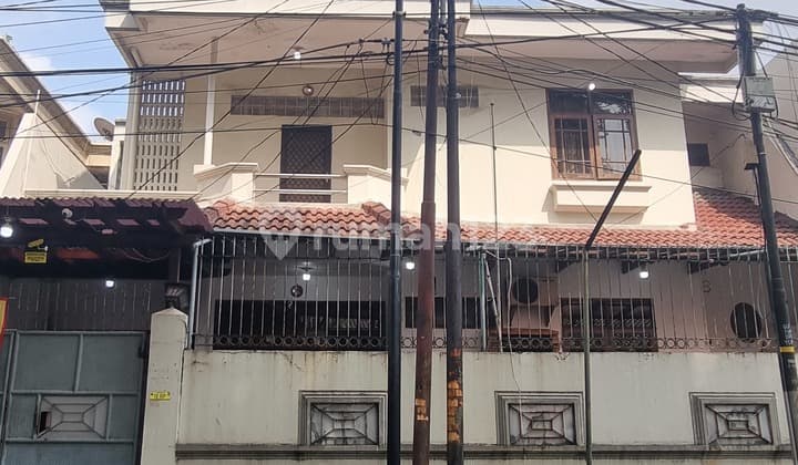 Rumah di Gelong Baru Tomang Siap Huni Dekat Kampus