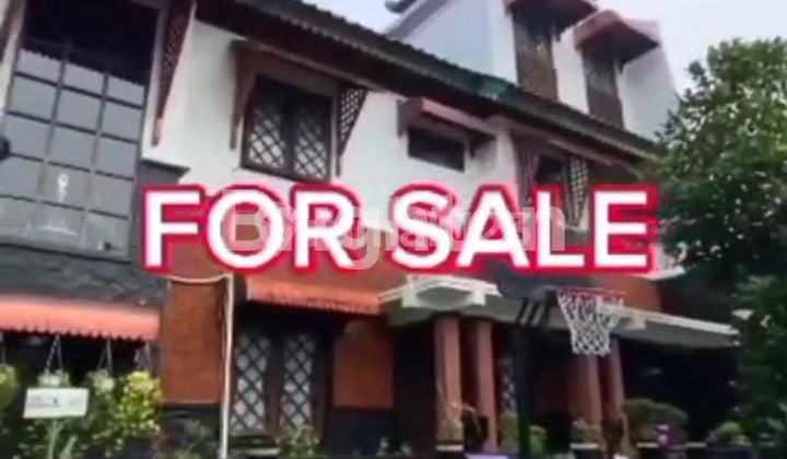 RUMAH DI PESONA KHAYANGAN