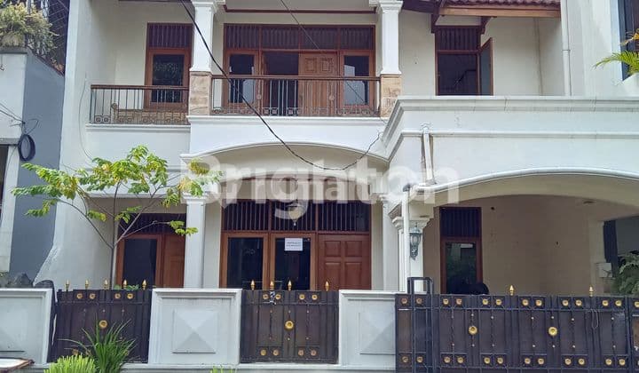 HUNIAN 2 LANTAI DI DEPOK