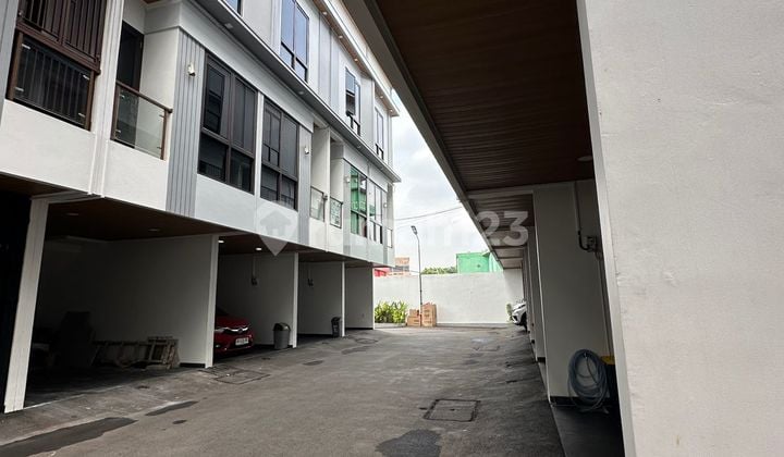 Dijual Rumah 3 Lantai Minimalis Siap Huni, Lokasi Strategis, Jakarta Pusat