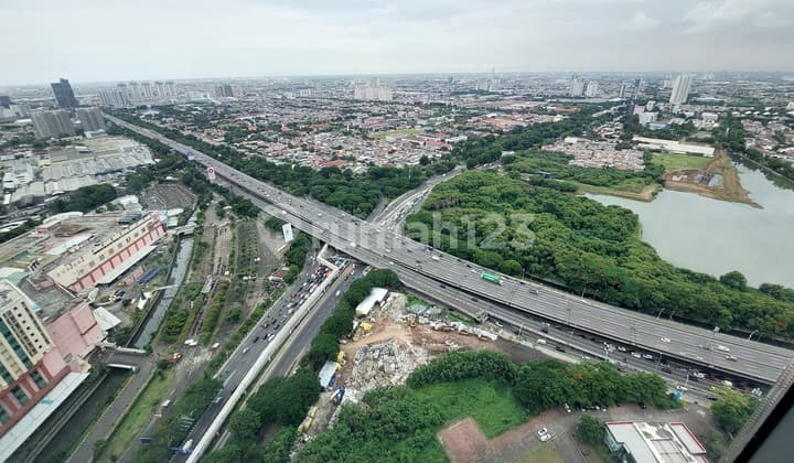 Dijual Ruang Kantor Grade A, Holland Village, Jakarta Pusat