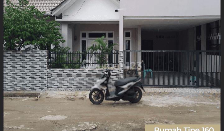 Rumah Tipe 160 di Jalan Parit Muksin 2