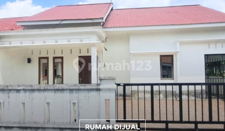 Ready-to-Occupy House on Jl. Parit Bugis, 10 Minutes to Supadio Airport