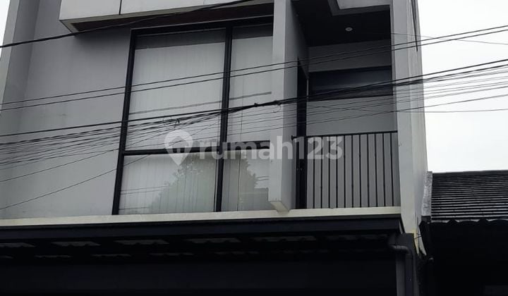 Rumah Siap Huni 15 Menit ke Stasiun Depok Lama Hadap Selatan J40820