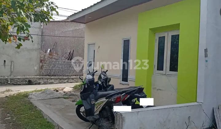 Rumah Strategis 14 Menit ke Gerbang Tol Cakung SHM Hadap Utara J40793