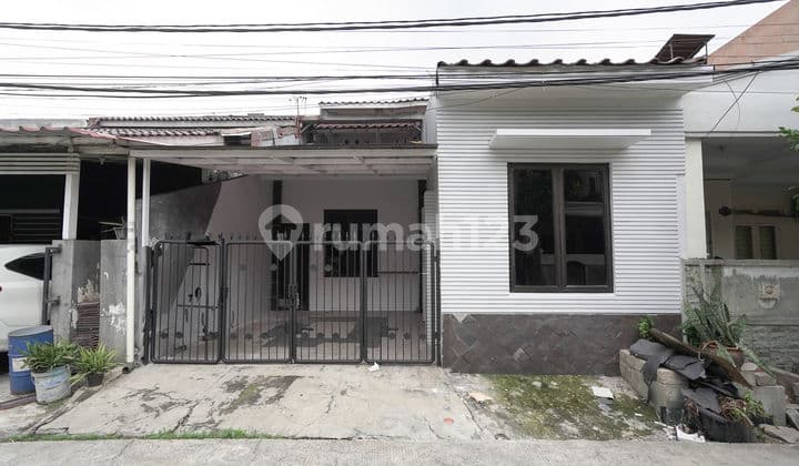 Rumah 3 Kt Strategis 9 Menit ke Rs Citra Harapan Hadap Selatan J36200