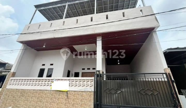 Rumah Strategis 15 Menit ke Grand Galaxy Park LT 117 Bebas Banjir J30308