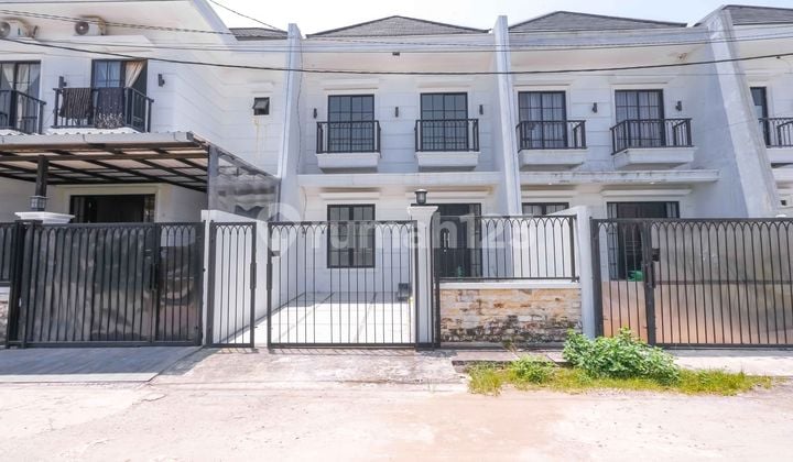 Rumah Hadap Timur 6 Menit ke RS Citra Medika Depok SHM Dibantu KPR J-37615