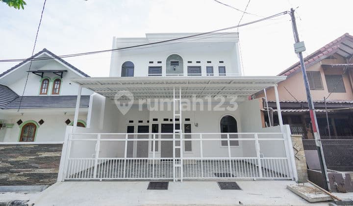 Rumah Cantik di Bekasi 7 Menit ke Stasiun Siap Huni Bebas Banjir J35911