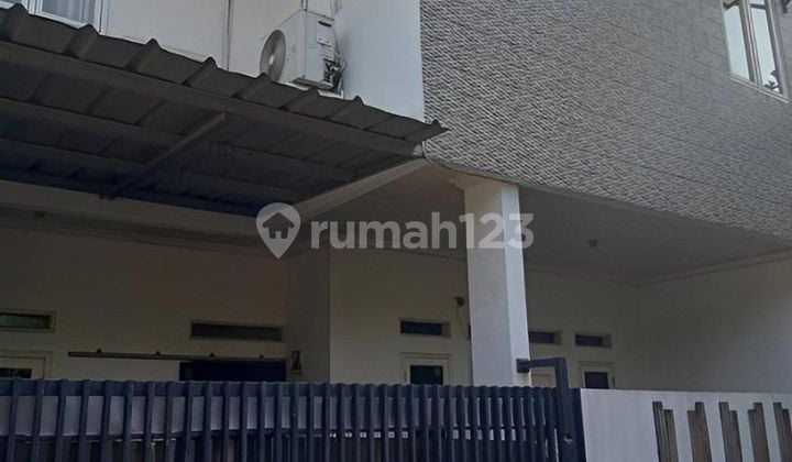 Rumah SHM Terawat 13 Menit ke Living Plaza Pamulang Hadap Timur J41367