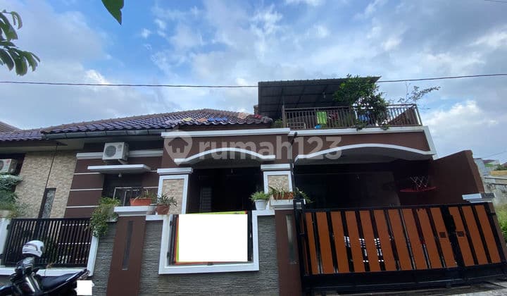 Rumah Strategis 7 Menit ke Gerbang Tol Sentul Barat Hadap Timur J43525
