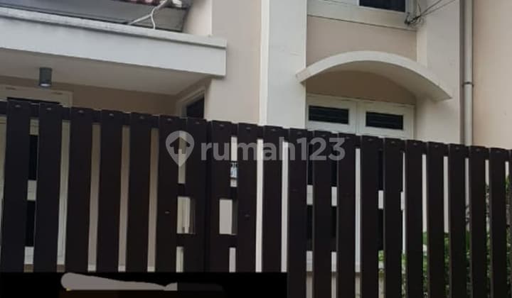 House for Sale Cheaply in Sector 7 Gading Serpong