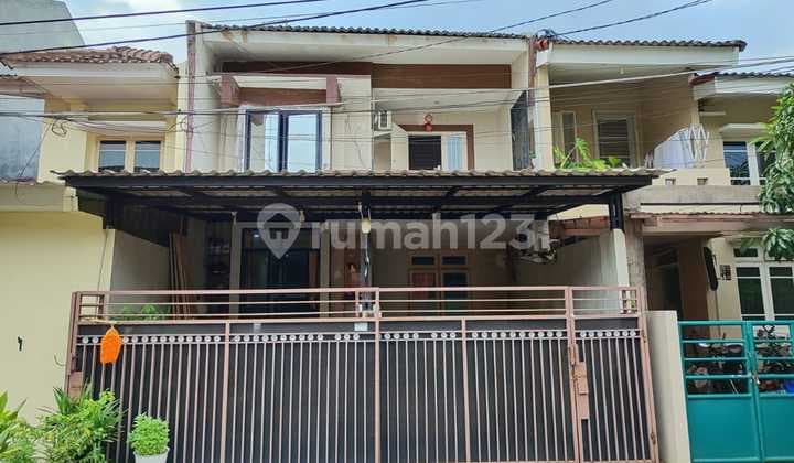 Dijual Rumah 2 Lantai Sektor 8 Gading Serpong