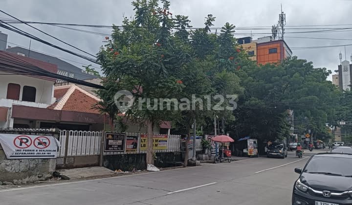 Tanah Komersial Tomang