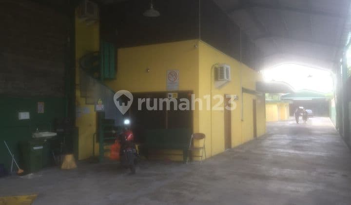 Ruang usaha di Jalan Semolowaru Surabaya, Surabaya