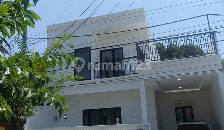 Rumah Baru 2 Lantai Kosongan Lingkungan Tenang One Gate System Bebas Banjir di Sidakarya Denpasar
