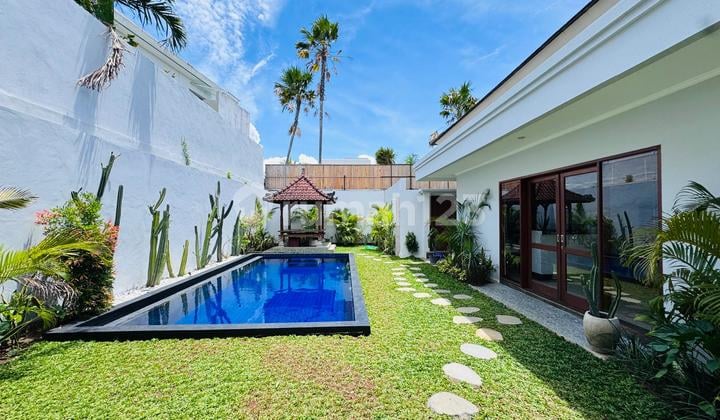 Spacious 350 M² Villa with 2 Bedrooms, Large Garden, Near the Beach in Central Berawa, North Kuta, Badung, Bali. Villa located at Jl. Pura Kayu Putih No. 1, Tibubeneng, Kuta Utara, Badung, Bali, Indonesia, 80361, Tibubeneng.