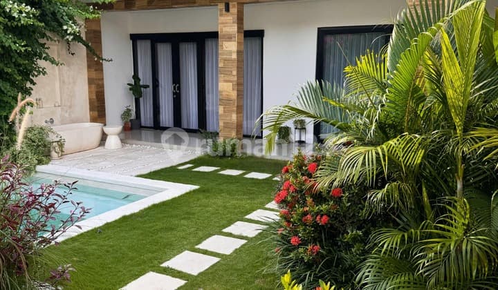 Villa Berada di Lingkungan yang Tenang Memiliki 2Kamar Tidur Fasilitas Lengkap di Seminyak Badung Bali