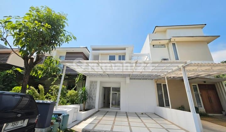 Rumah Mewah Minimalis 2 Lantai SHM di Dian Istana