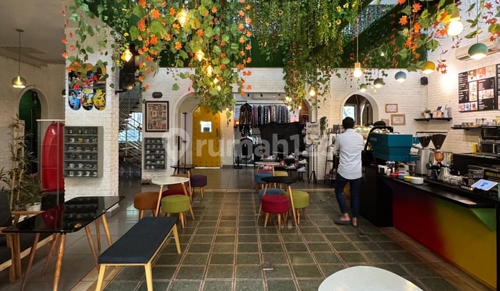 Gedung Komersial di Kebayoran Baru 2 Lantai Strategic Location