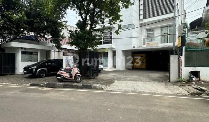 Commercial Area in Menteng Jakarta with Good Road Access and Rooftop