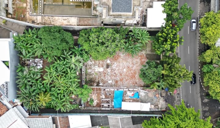 Strategic Location! Land in Kebayoran Baru SHM 635M2