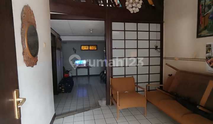 Rumah 2 Lantai Ada 5 Kamar Tidur di Kopo Permai