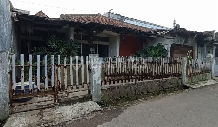Rumah Strategis Dekat ke Tol Kopo di Kopo Permai