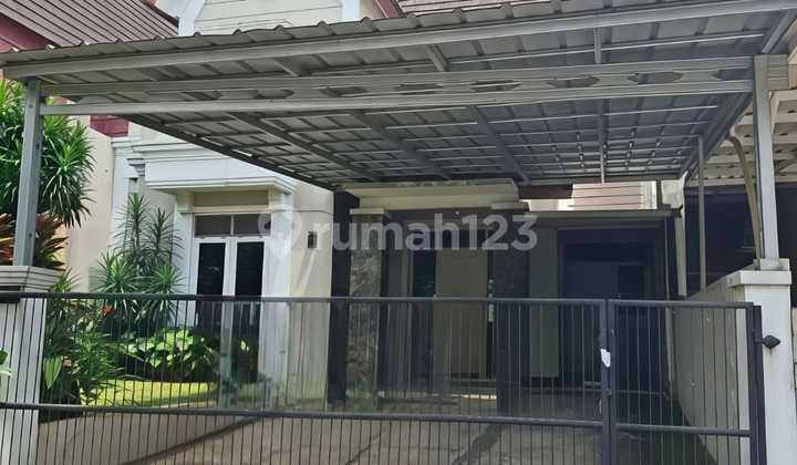 Rumah Hadap Selatan di Bukit Golf Riverside Cibubur Siap Huni Halaman Luas