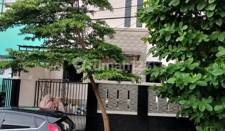 Rumah 2 Lantai Jual Cepat Bukit Golf Cibubur