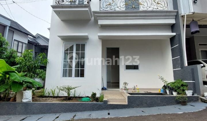 Luxurious 2-Storey House in Ciracas, East Jakarta