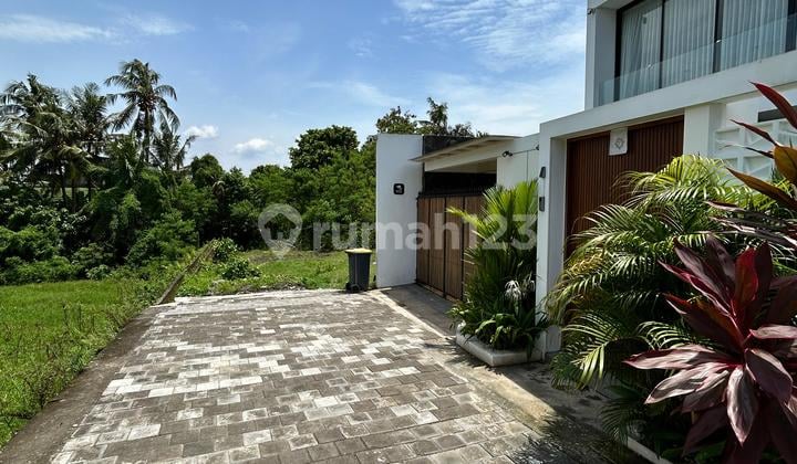 Tanah Siap Bangun dengan View Sawah dan Sungai di Munggu Bali