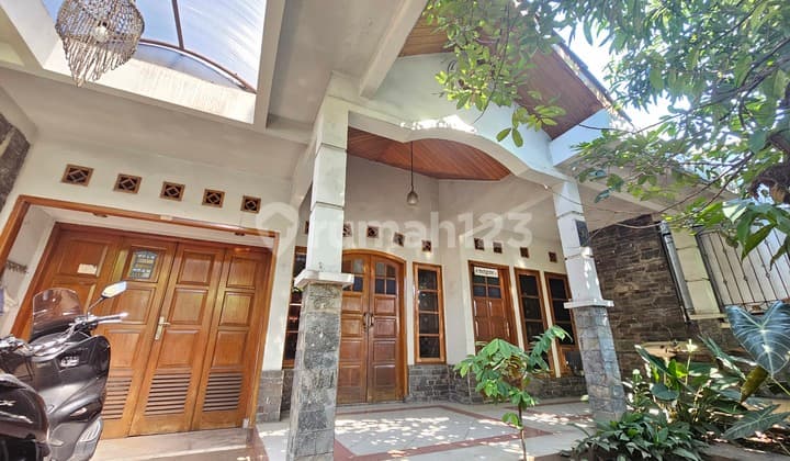 Disewakan Rumah Pinggir Jalan Di Antapani