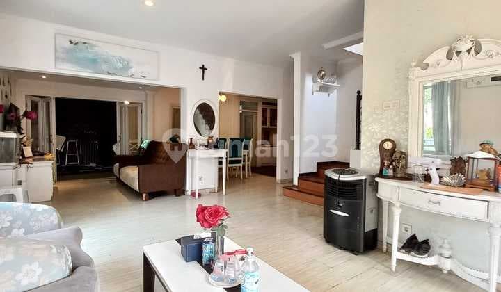 Dijual Rumah Mewah Kota Baru Parahyangan Hook Full Furnished