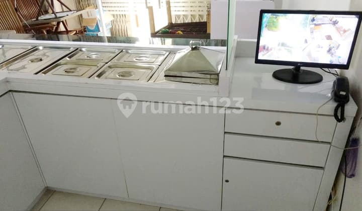 For Rent: Commercial Space Building, Former Business Area, Dago Main Road Area.