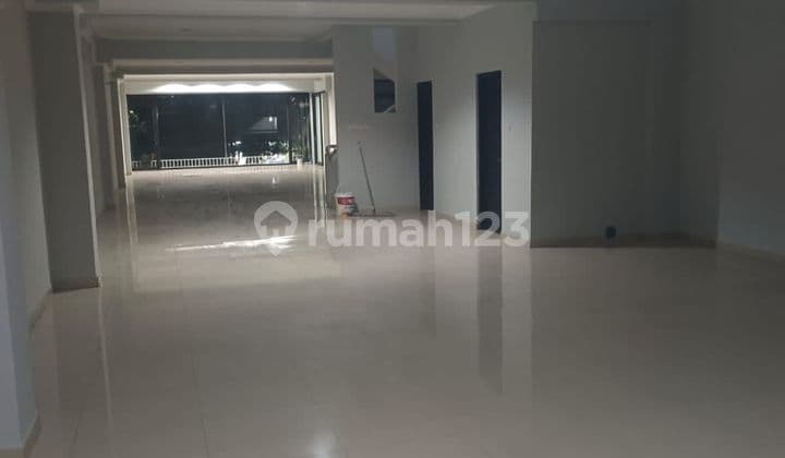 Ruang Usaha Siap Pakai Di Main Road Surya Sumantri