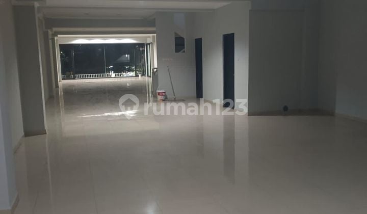 Ruang Usaha Siap Pakai Di Main Road Surya Sumantri