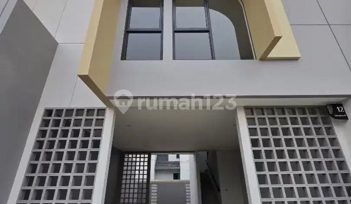 New Modern Minimalist House Podomoro Park